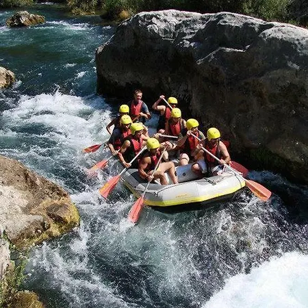 Big Group , Next To The Beach Jesenice (Split-Dalmatia)